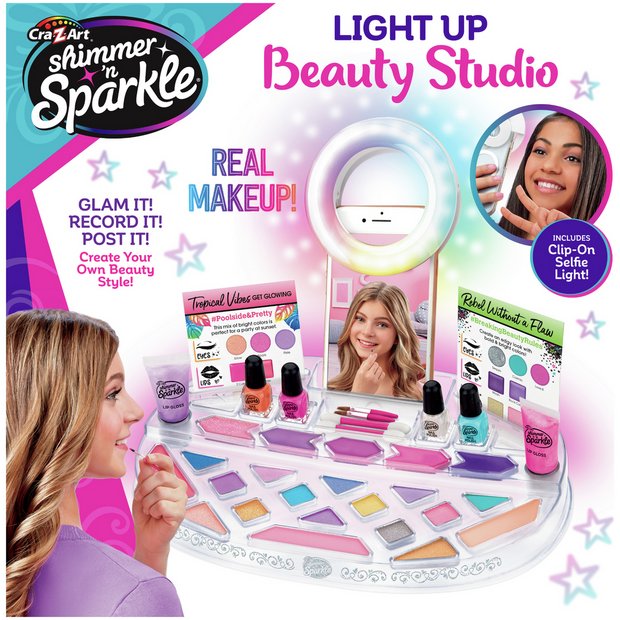 Shimmer and sparkle makeup kit with highlighter